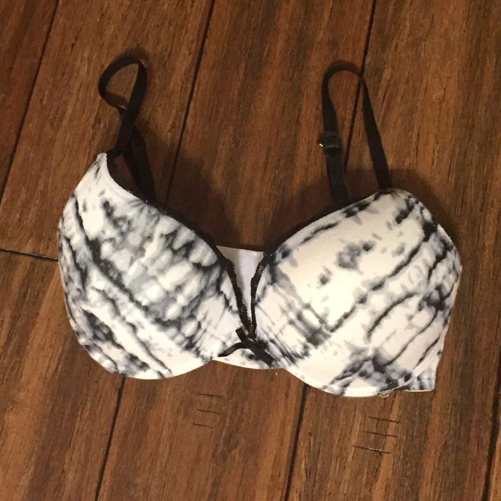 ⭐️ Tart Intimates 32D